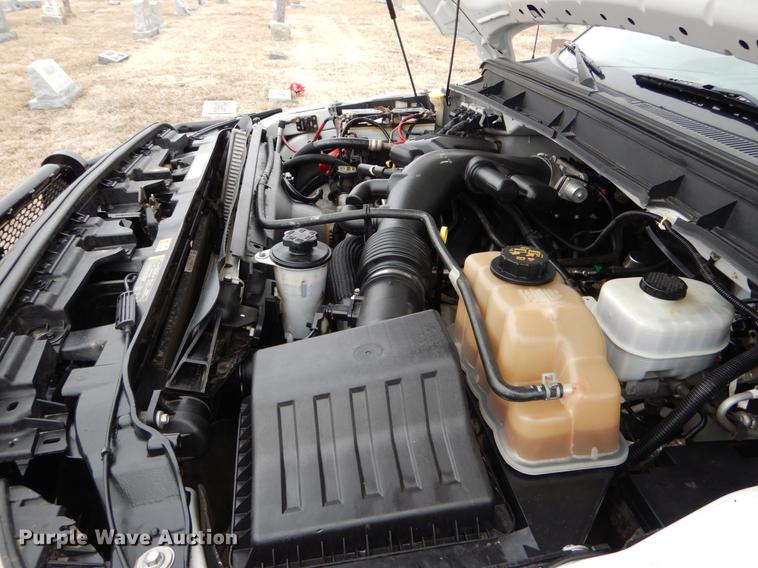 image for item DE6038 2012 Ford F450 Super Duty XL flatbed truck