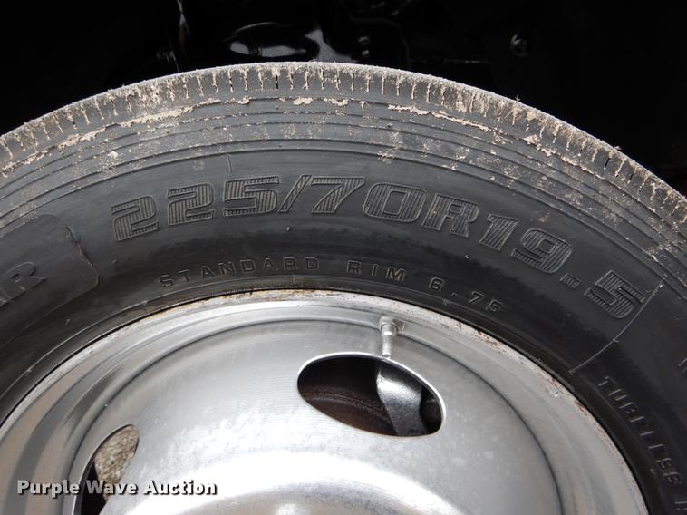 image for item DE6038 2012 Ford F450 Super Duty XL flatbed truck