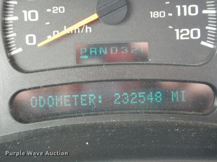 image for item DE6039 2005 Chevrolet Silverado 3500 Ext. Cab pickup truck