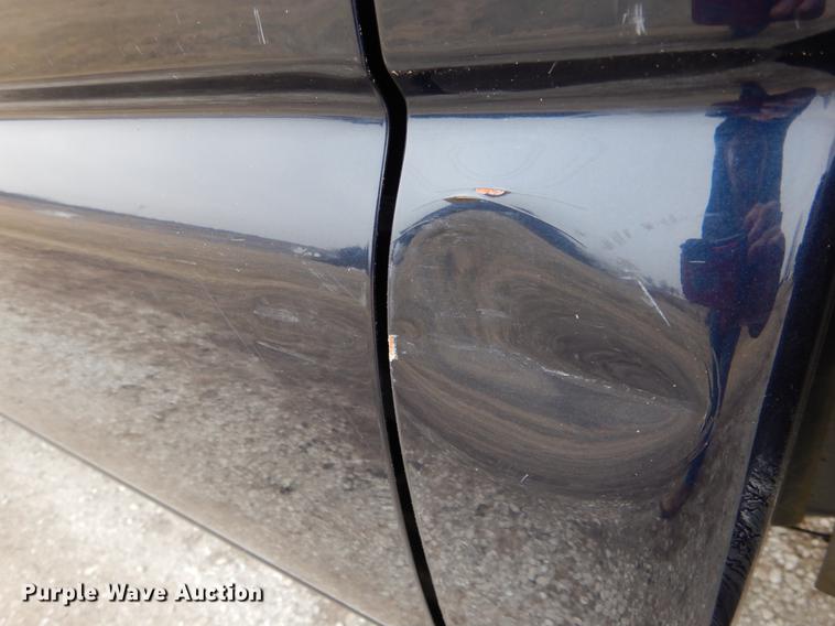 image for item DE6039 2005 Chevrolet Silverado 3500 Ext. Cab pickup truck