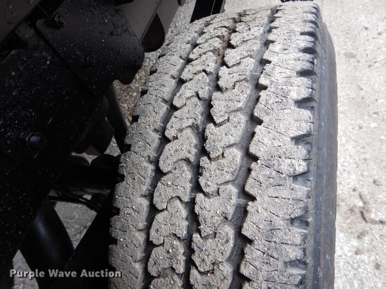 image for item DE6039 2005 Chevrolet Silverado 3500 Ext. Cab pickup truck