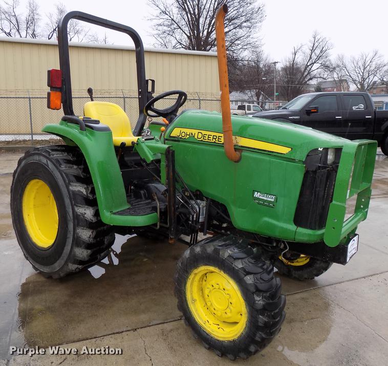 image for item DE7606 John Deere 3032E MFWD tractor
