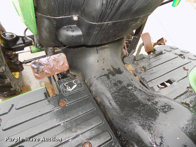 image for item DE7606 John Deere 3032E MFWD tractor