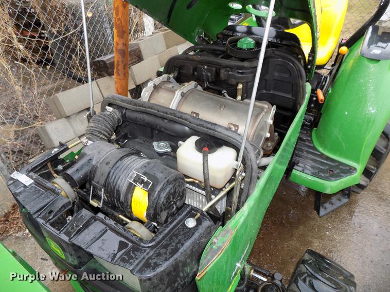image for item DE7606 John Deere 3032E MFWD tractor