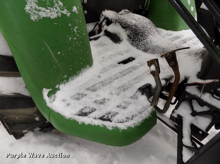 image for item DE7606 John Deere 3032E MFWD tractor