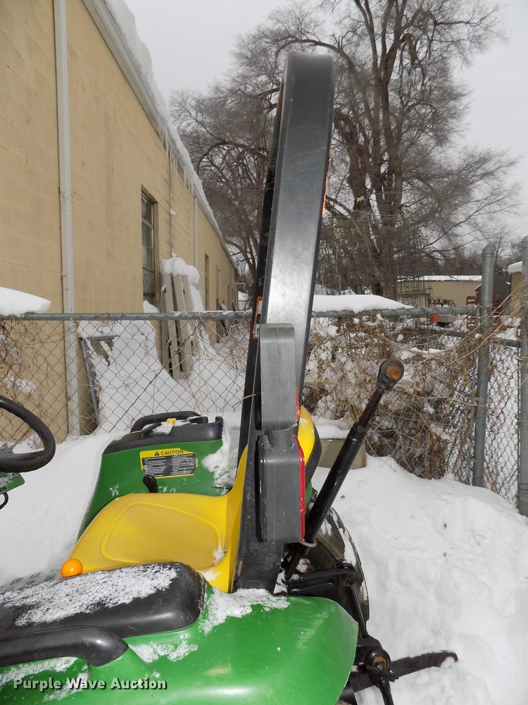 image for item DE7606 John Deere 3032E MFWD tractor