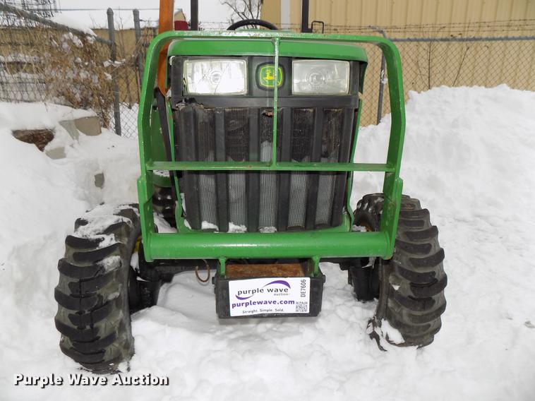 image for item DE7606 John Deere 3032E MFWD tractor