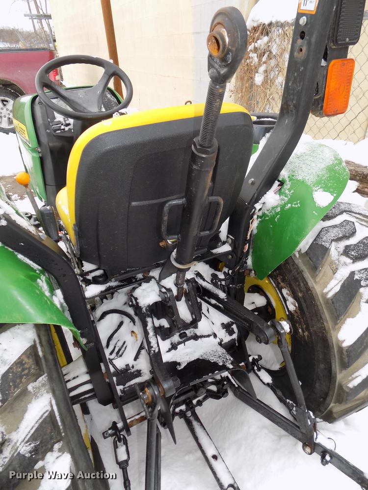 image for item DE7606 John Deere 3032E MFWD tractor