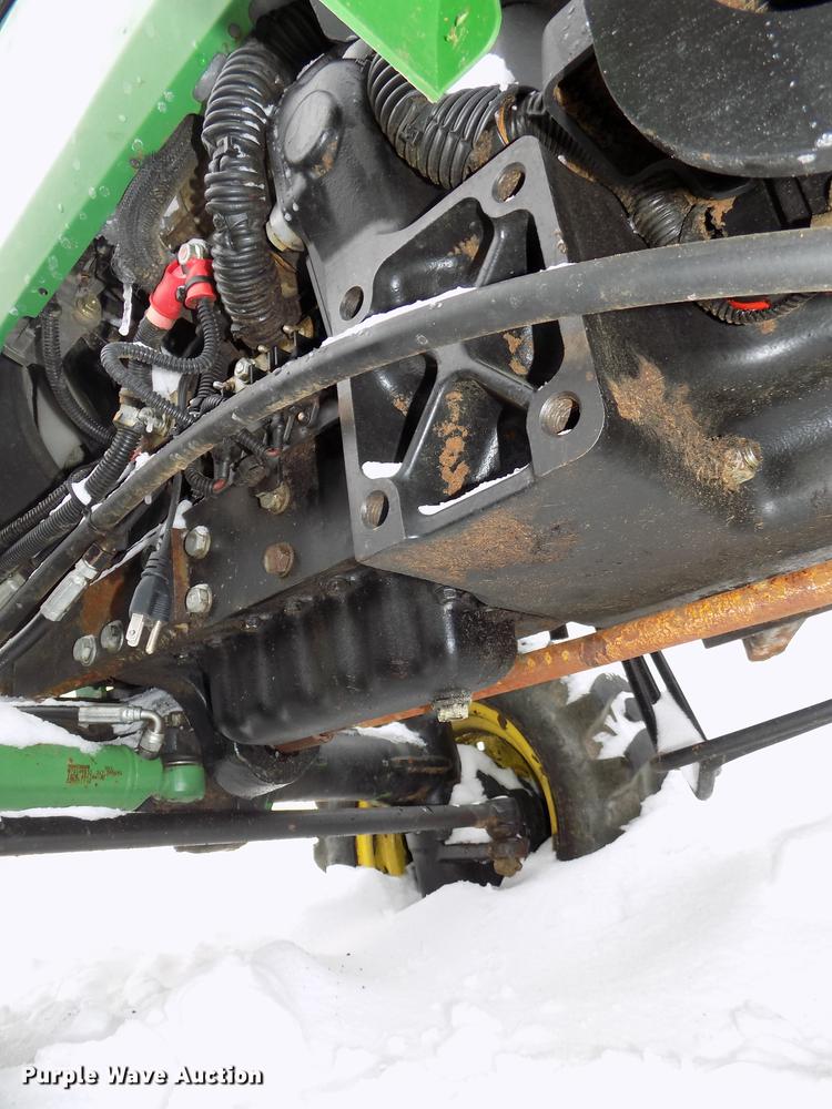 image for item DE7606 John Deere 3032E MFWD tractor