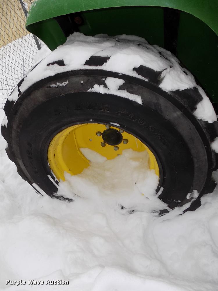 image for item DE7606 John Deere 3032E MFWD tractor