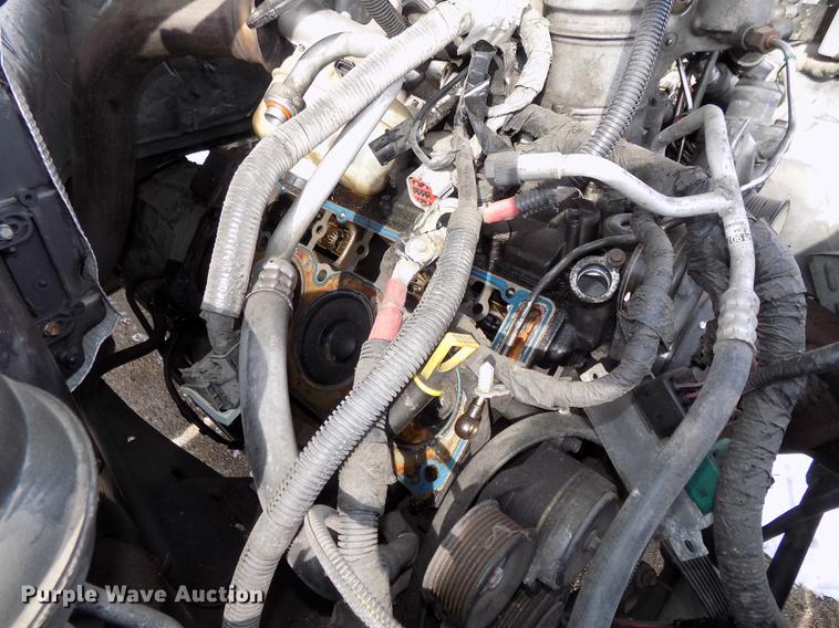 image for item DE7607 2006 Ford F250 Super Duty XL SuperCab pickup truck cab and chassis