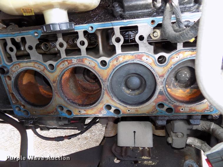 image for item DE7607 2006 Ford F250 Super Duty XL SuperCab pickup truck cab and chassis