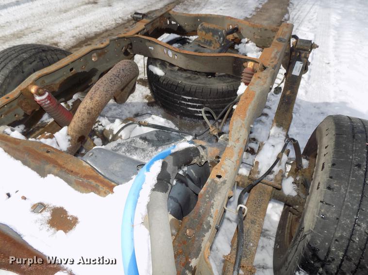 image for item DE7607 2006 Ford F250 Super Duty XL SuperCab pickup truck cab and chassis