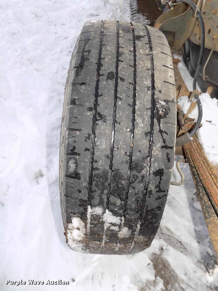 image for item DE7607 2006 Ford F250 Super Duty XL SuperCab pickup truck cab and chassis