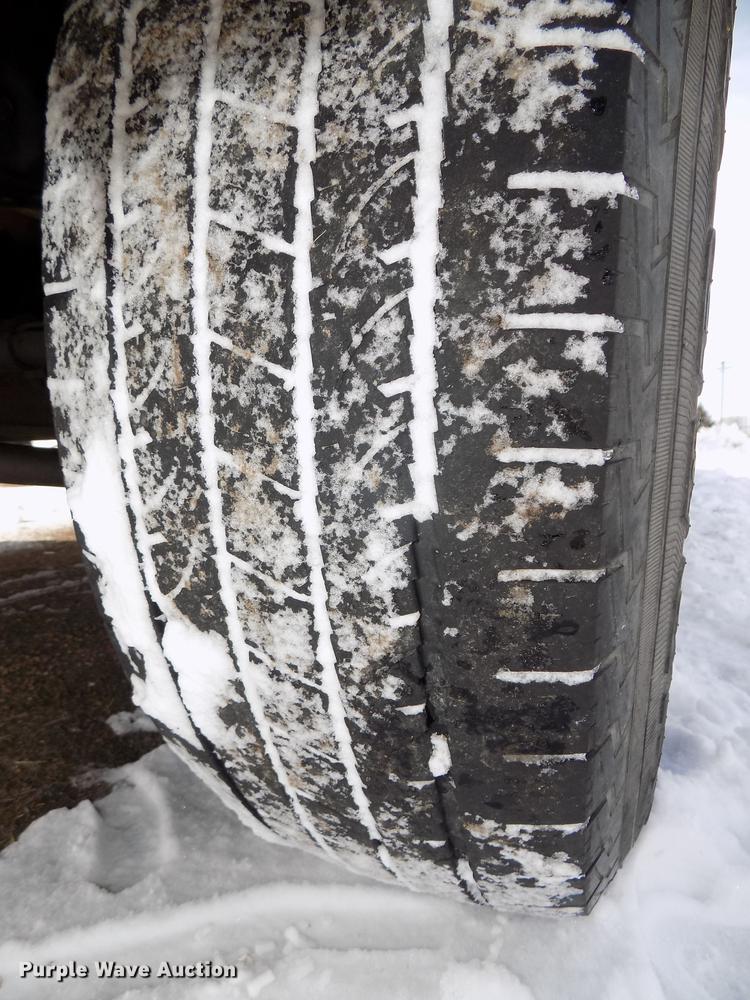 image for item DE7607 2006 Ford F250 Super Duty XL SuperCab pickup truck cab and chassis