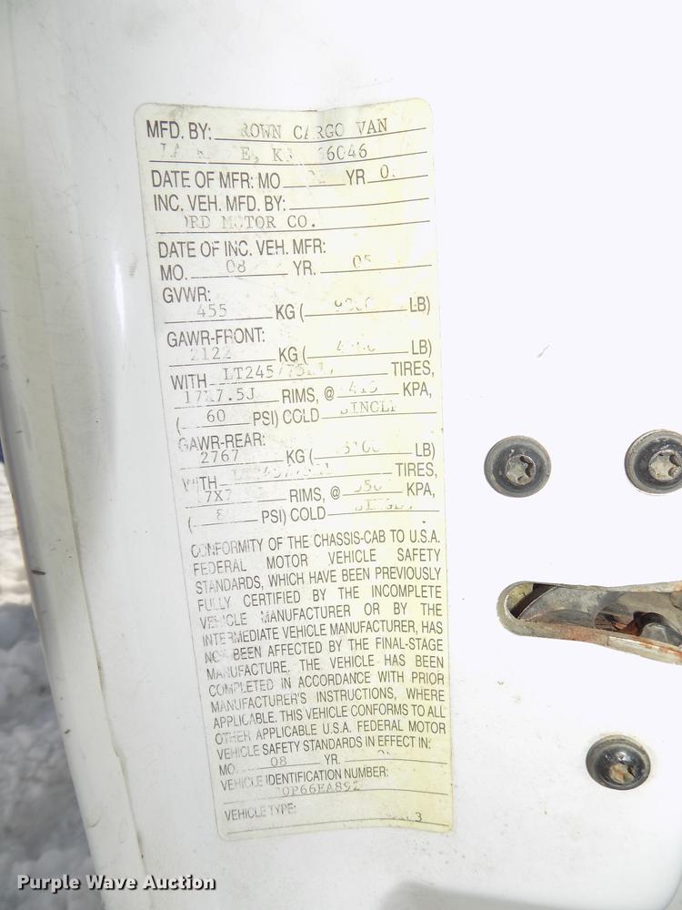 image for item DE7607 2006 Ford F250 Super Duty XL SuperCab pickup truck cab and chassis