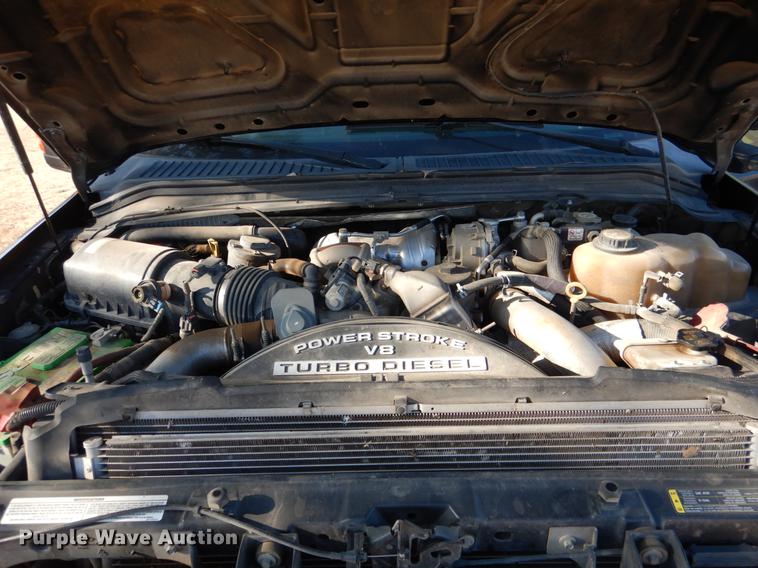 image for item DF2129 2008 Ford F350 XLT SuperCab pickup truck cab and chassis