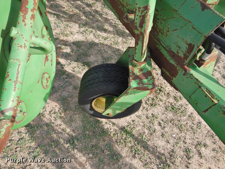 image for item DF2531 John Deere 700 hay rake
