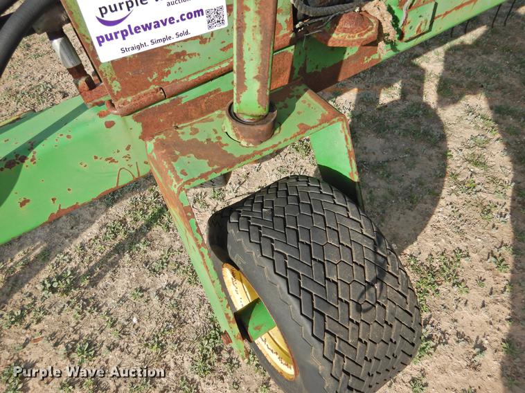 image for item DF2531 John Deere 700 hay rake