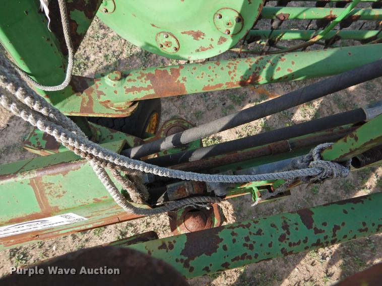 image for item DF2531 John Deere 700 hay rake