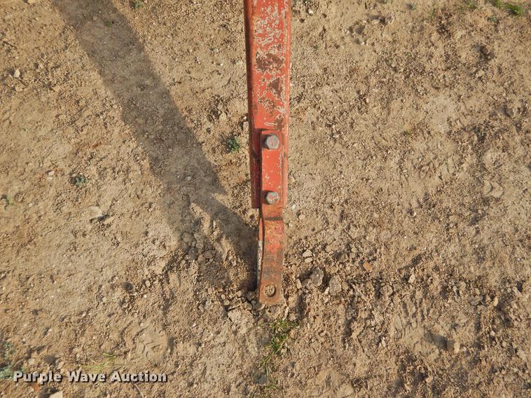 image for item DF2532 New Holland 258 hay rake