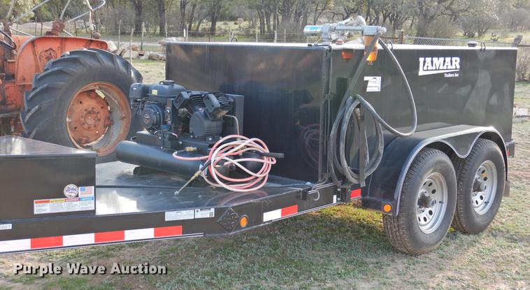 image for item DF2536 2016 Lamar tank trailer
