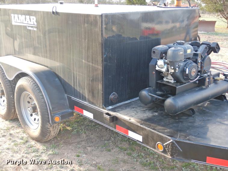image for item DF2536 2016 Lamar tank trailer