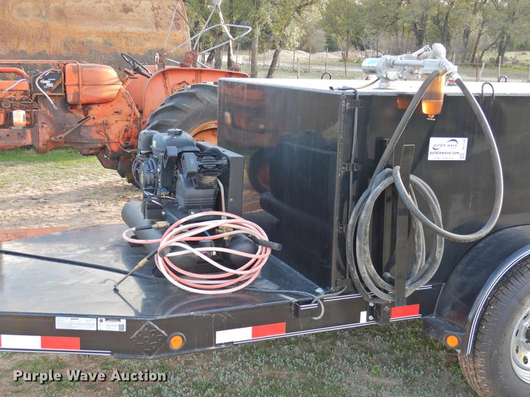 image for item DF2536 2016 Lamar tank trailer