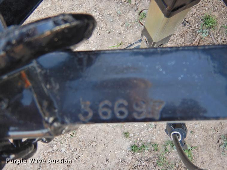 image for item DF2536 2016 Lamar tank trailer