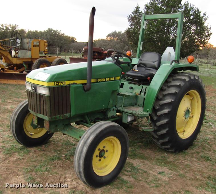 image for item DF2537 John Deere 1070 tractor