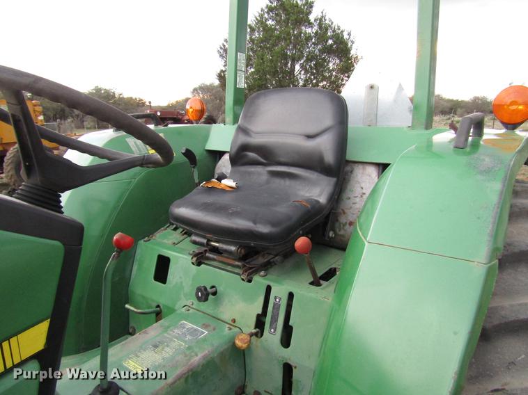 image for item DF2537 John Deere 1070 tractor