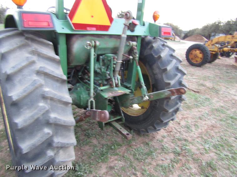 image for item DF2537 John Deere 1070 tractor