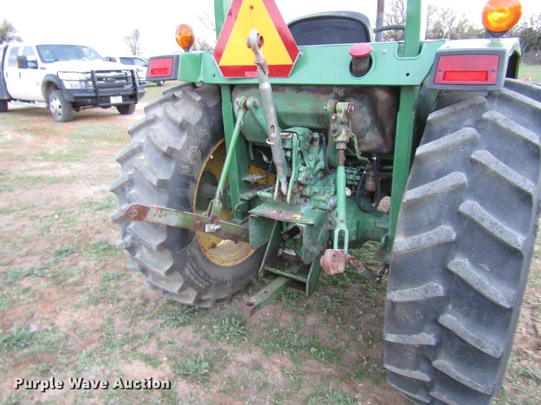 image for item DF2537 John Deere 1070 tractor