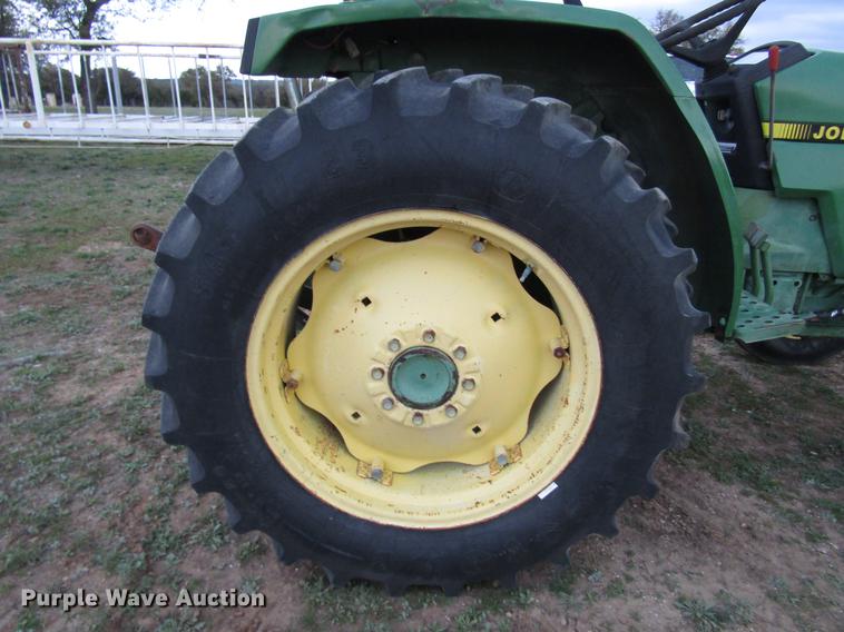 image for item DF2537 John Deere 1070 tractor