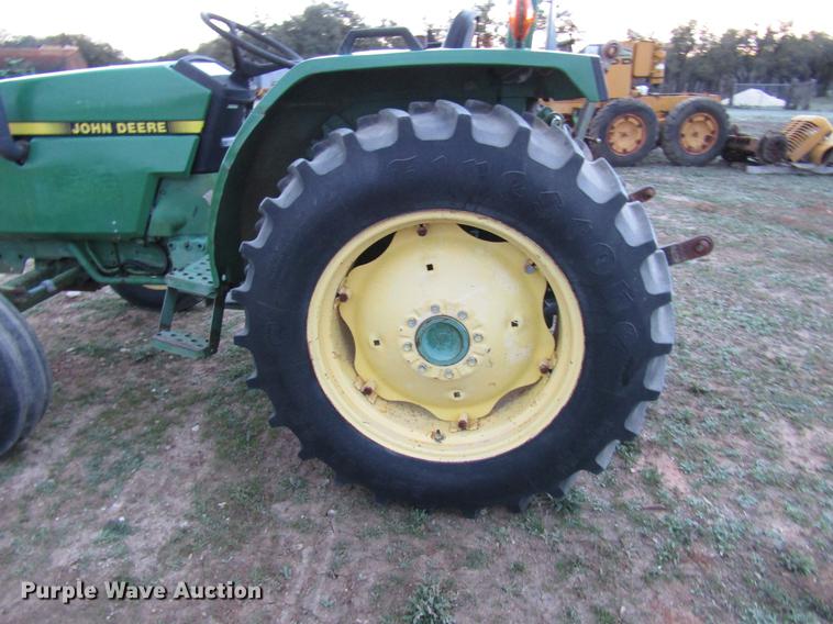 image for item DF2537 John Deere 1070 tractor