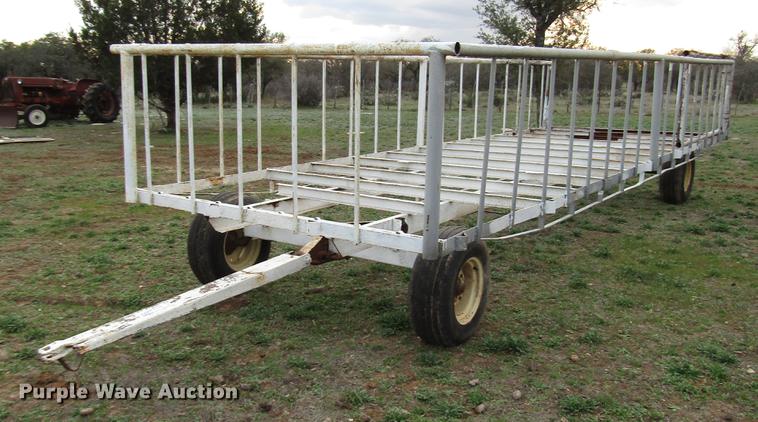 image for item DF2538 Hay bale feeder wagon