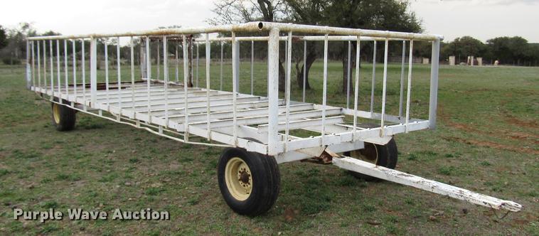 image for item DF2538 Hay bale feeder wagon