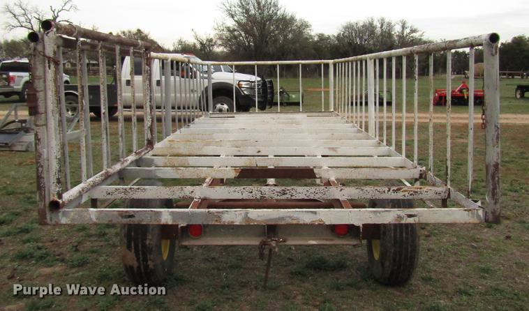 image for item DF2538 Hay bale feeder wagon