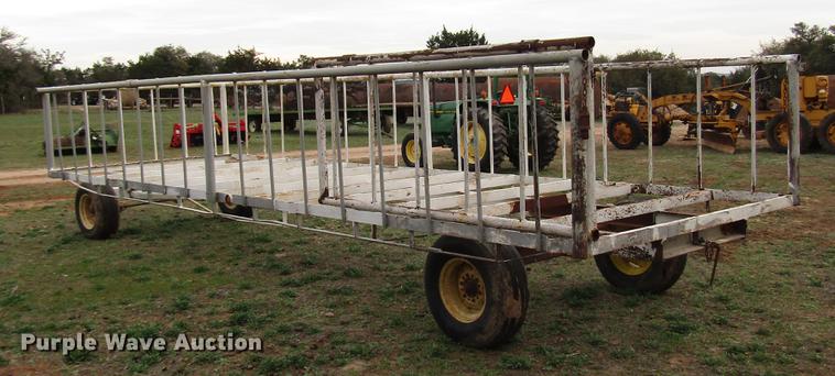 image for item DF2538 Hay bale feeder wagon
