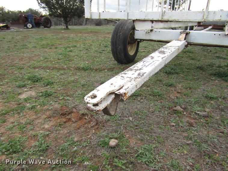 image for item DF2538 Hay bale feeder wagon