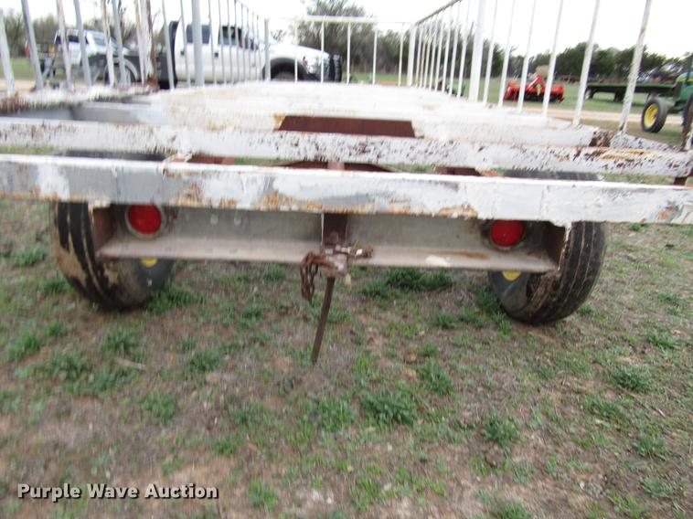 image for item DF2538 Hay bale feeder wagon