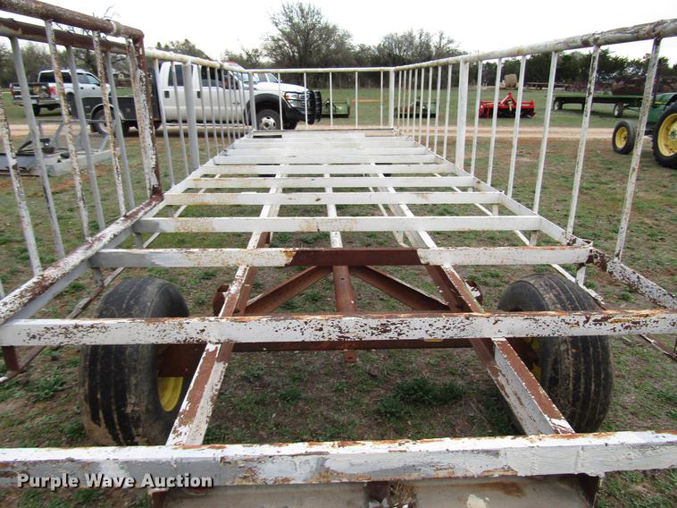 image for item DF2538 Hay bale feeder wagon