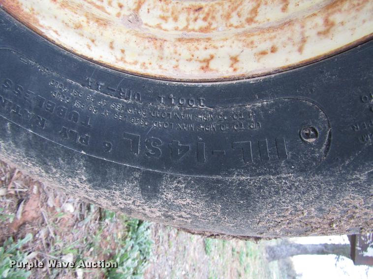 image for item DF2538 Hay bale feeder wagon