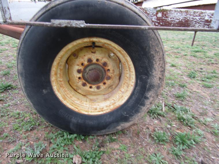 image for item DF2538 Hay bale feeder wagon