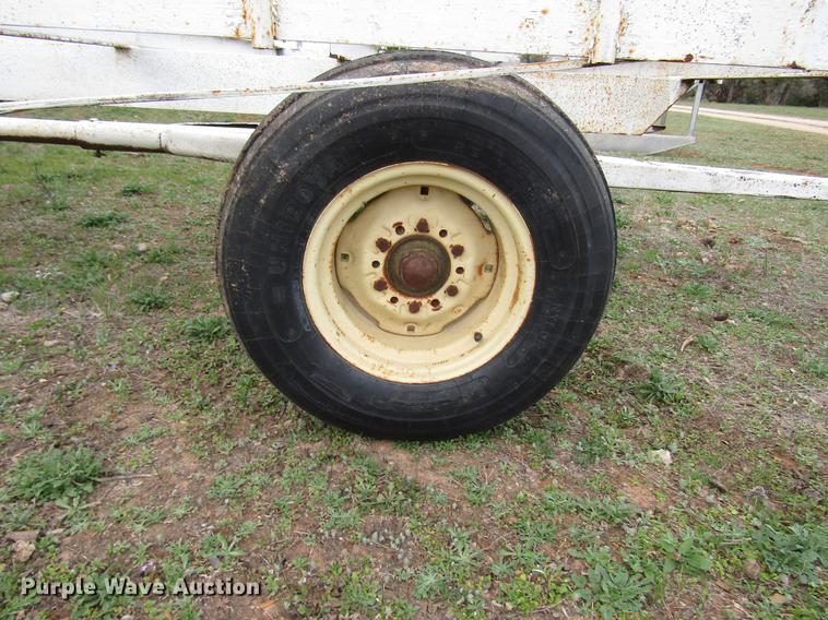 image for item DF2538 Hay bale feeder wagon