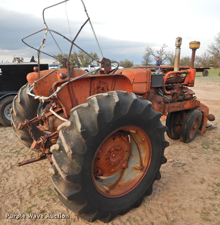 image for item DF2540 Allis Chalmers D17 tractor