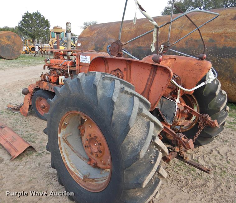 image for item DF2540 Allis Chalmers D17 tractor