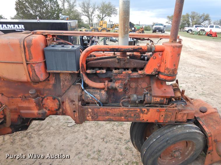 image for item DF2540 Allis Chalmers D17 tractor