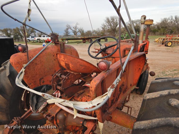 image for item DF2540 Allis Chalmers D17 tractor