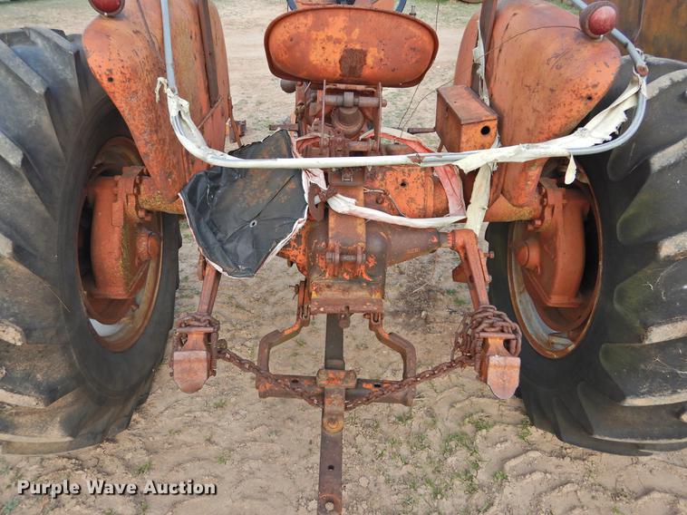 image for item DF2540 Allis Chalmers D17 tractor